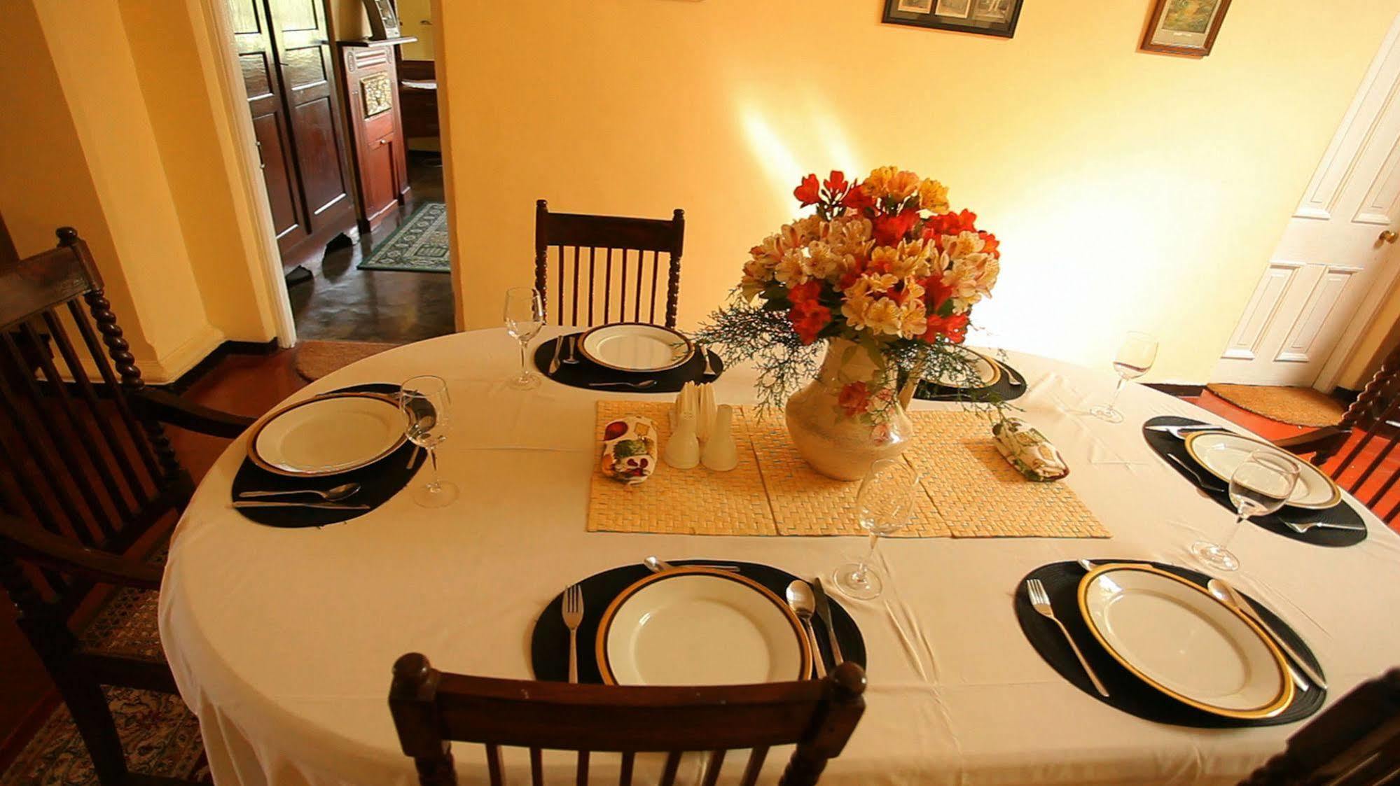 Senani Colonial Holiday Bungalow นูวาราเอลิยา ภายนอก รูปภาพ