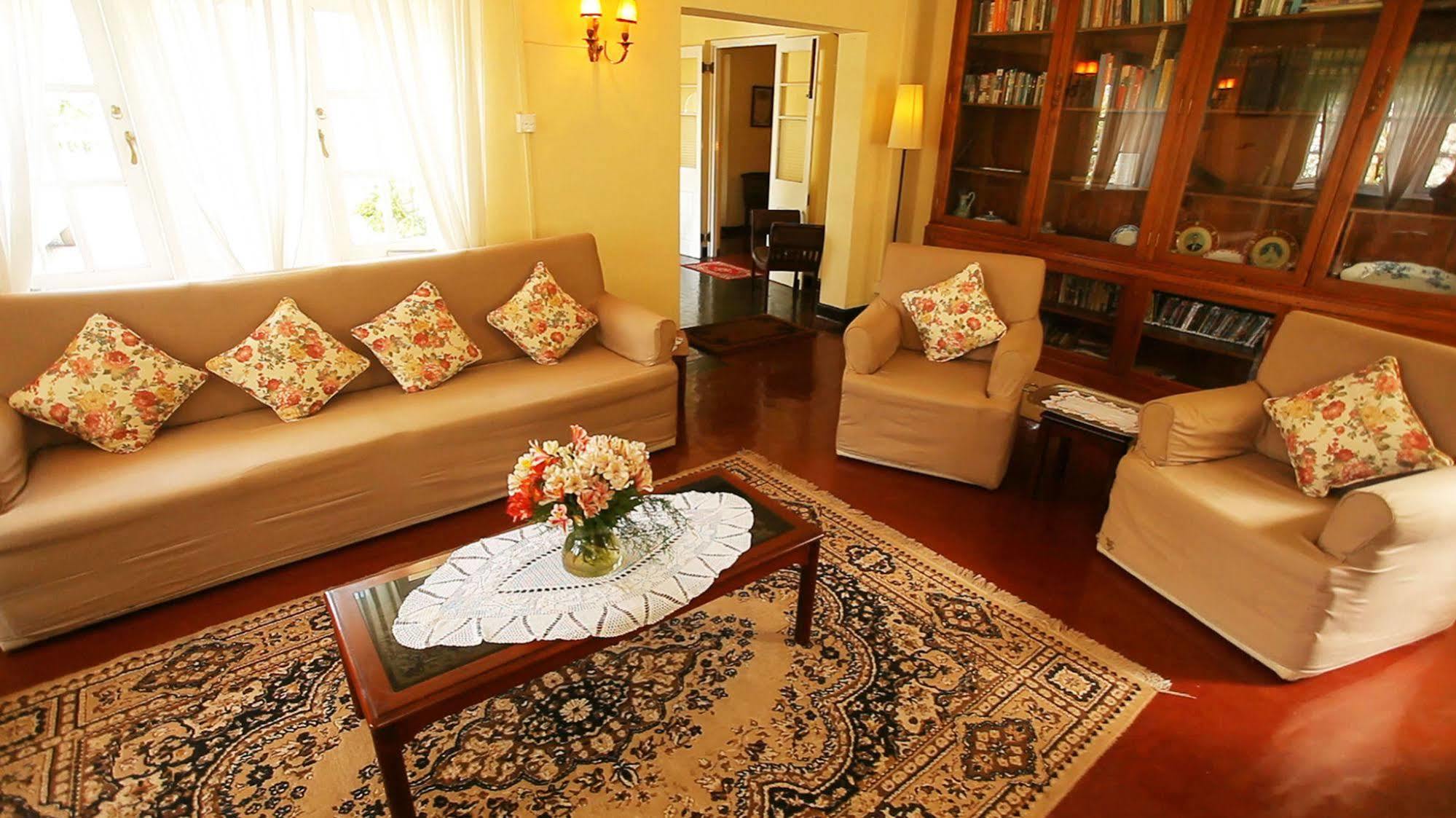 Senani Colonial Holiday Bungalow นูวาราเอลิยา ภายนอก รูปภาพ
